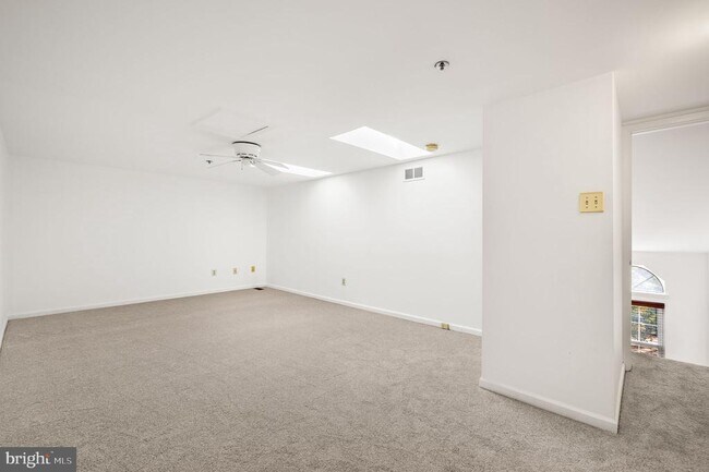 Building Photo - 1430 Redwood Ct