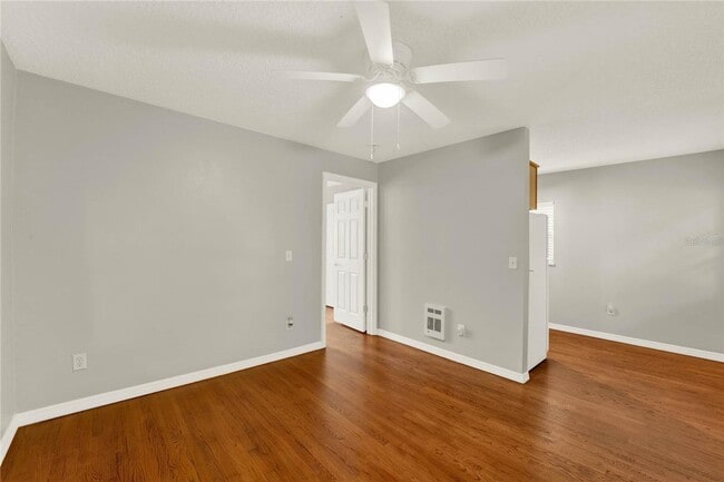 Building Photo - 1020 Alba Dr