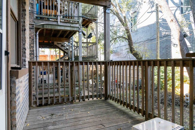 Building Photo - Uptown / Ravenswood - Studio - w/ Deck