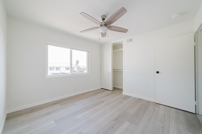 Building Photo - 4154 Baycliff Way