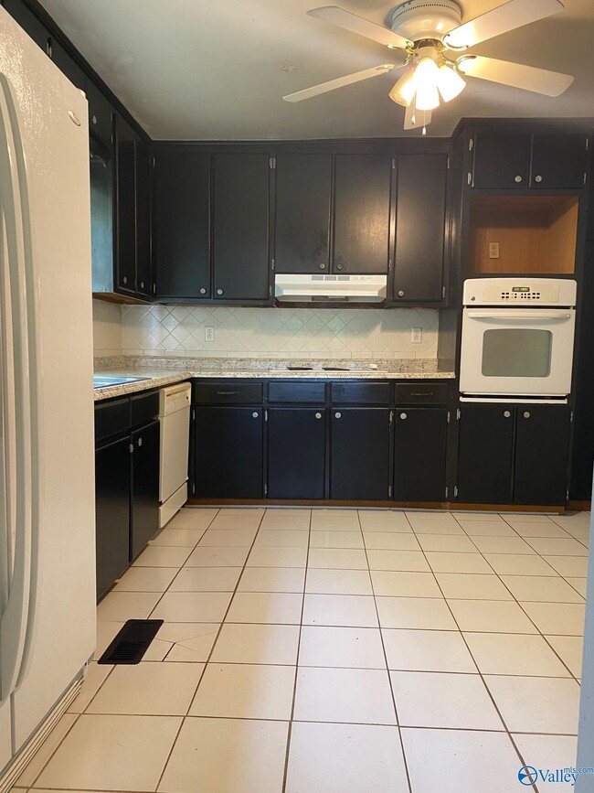 Building Photo - 4206 Irondale Dr NW