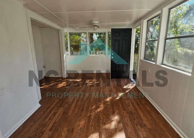 Building Photo - 1006 Panola St