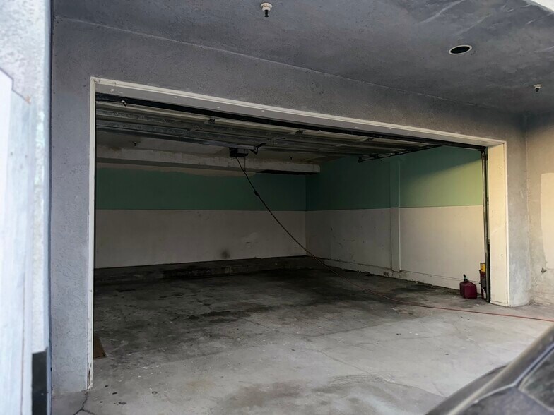 Building Photo - 11724 Truro Ave