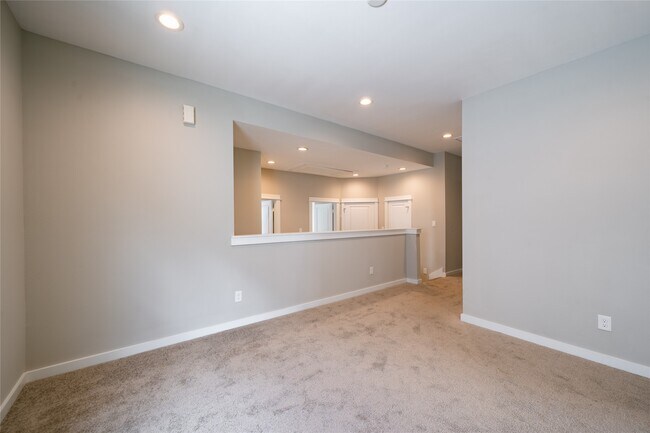 Building Photo - 11325 Stonework Garden Ln