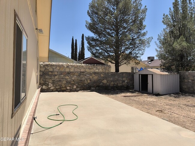 Building Photo - 11668 Carlos Moran Ct