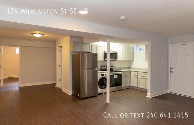 Building Photo - 124 Wilmington Pl SE