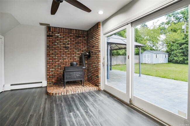 Building Photo - 34 Millbrook Dr