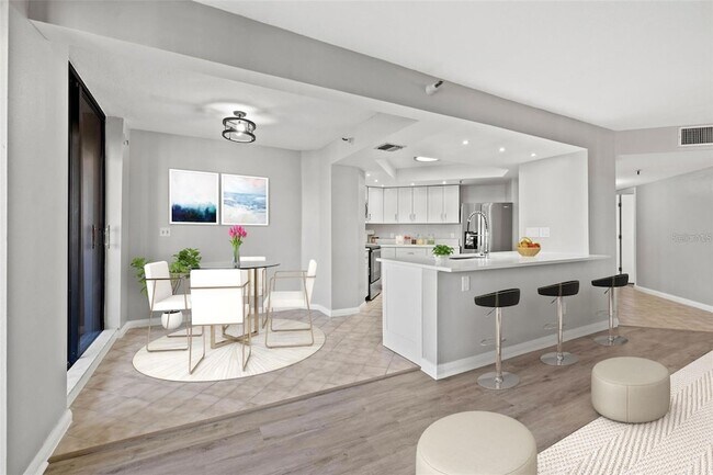 Building Photo - 5950 Pelican Bay Plaza S
