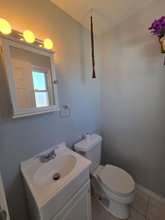 Building Photo - 86 Bergen Turnpike