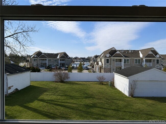 Building Photo - 263 Kaymar Dr