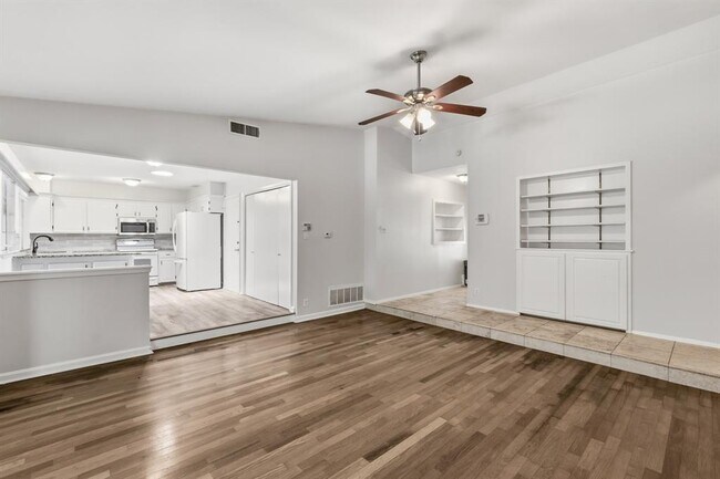 Building Photo - 1409 Desert Quail Ln