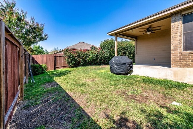 Building Photo - 1310 Sunny Meadows Loop