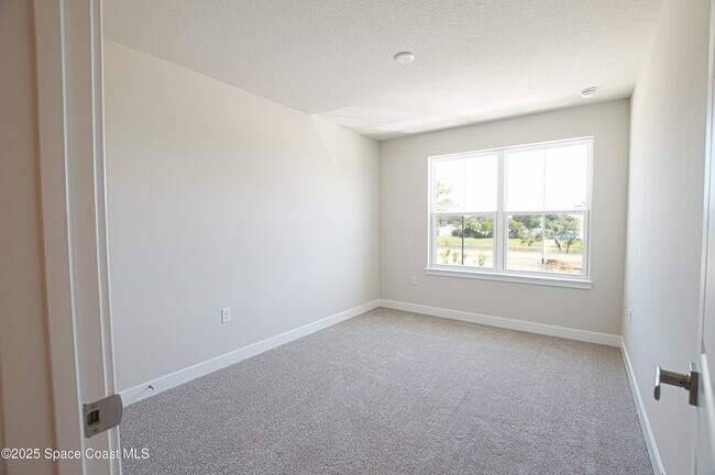 Building Photo - 1865 Kendall Pointe Pl