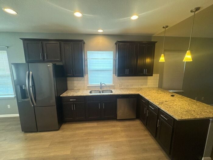 Building Photo - 722 Coconut Grove St