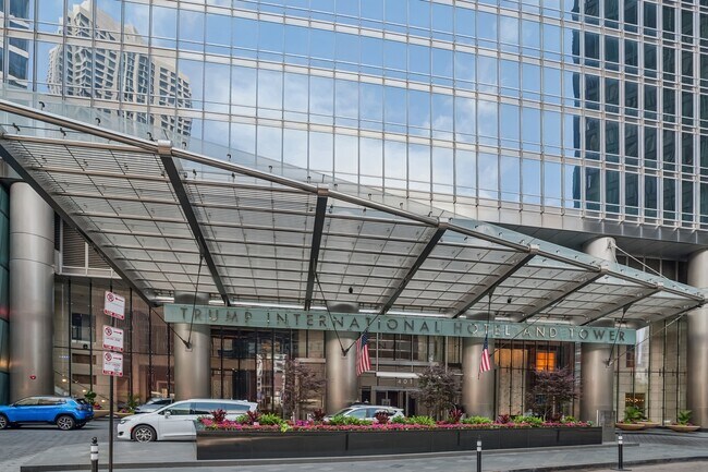 Building Photo - 401 N Wabash Ave