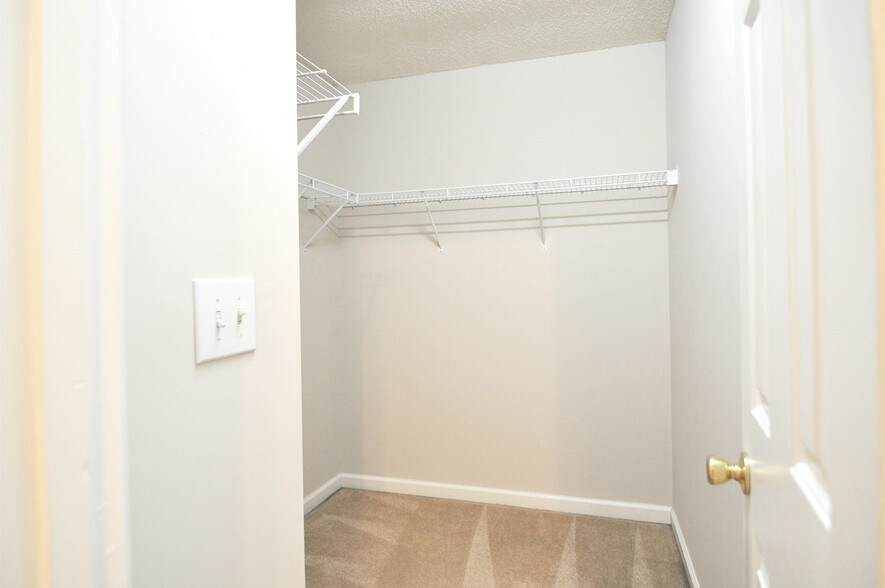 HUGE walk in closet in Master bedroom - 11146 Whitlock Crossing Court