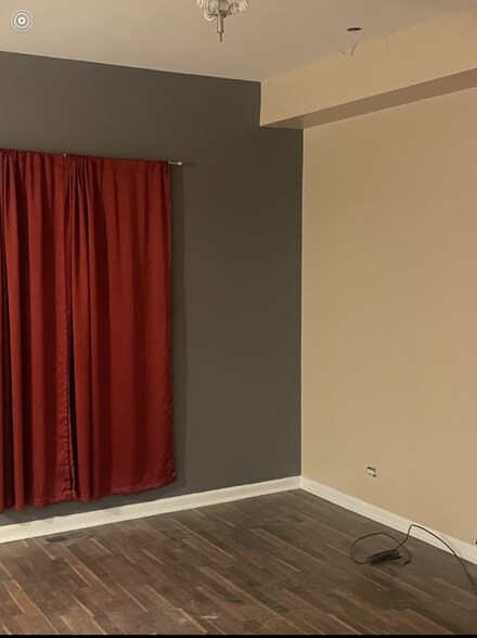 Building Photo - 7208 S South Chicago Ave