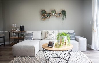 Building Photo - 7941 Catalina Cir