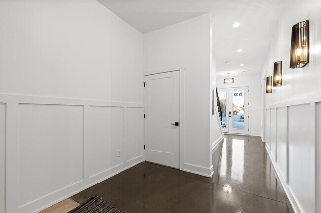 Building Photo - The Best Address in Germantown — Fully Furnished Executive Townhome, Move-In Ready | $8,995/Mo