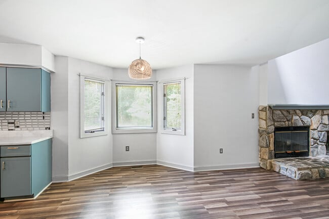 Building Photo - 3606 Top of the Pines Ct