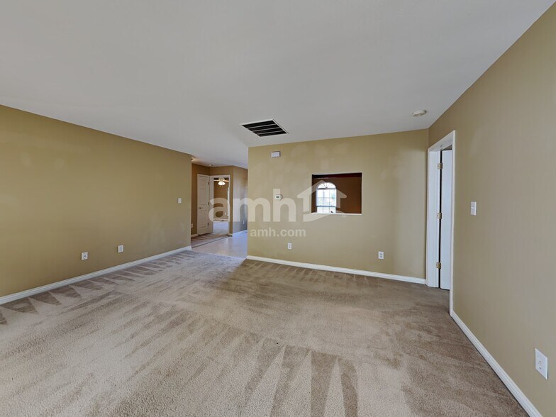 Building Photo - 1159 Fiesta Dr