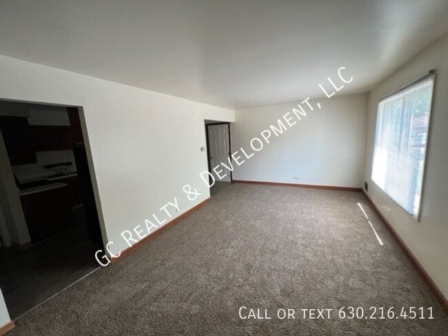 Building Photo - 1744 Queensbury Cir