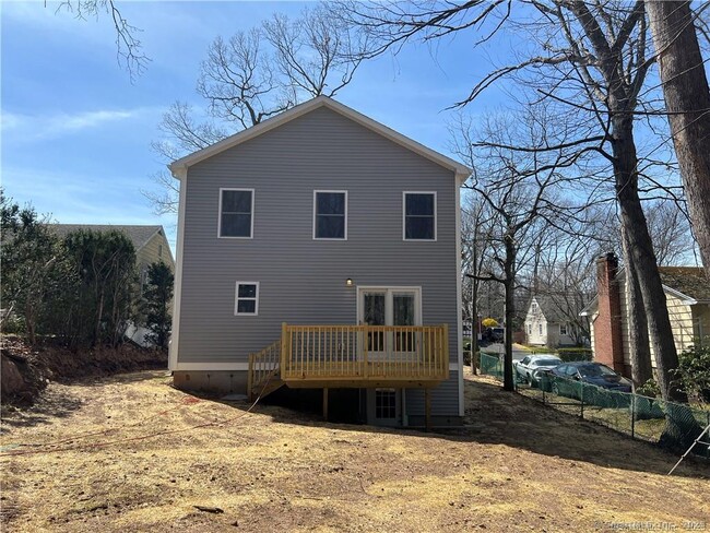 Building Photo - 585 Laurel St