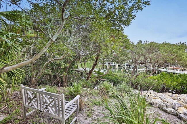 Building Photo - 1593 Pinellas Bayway S