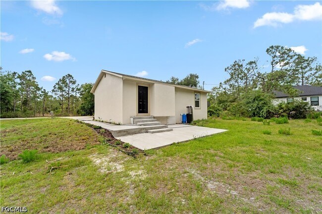 Building Photo - 27160 Chula Vista Dr
