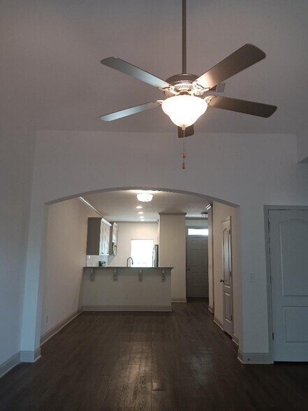 Building Photo - 724 Buddy Ct