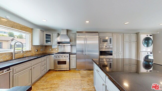 Building Photo - 4272 Don Jose Dr