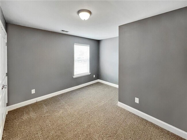 Building Photo - 225 Stone Park Dr