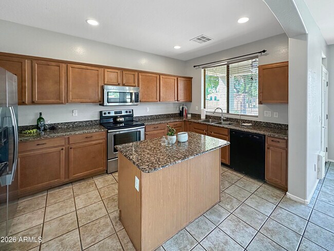 Building Photo - 3078 S Southwind Dr