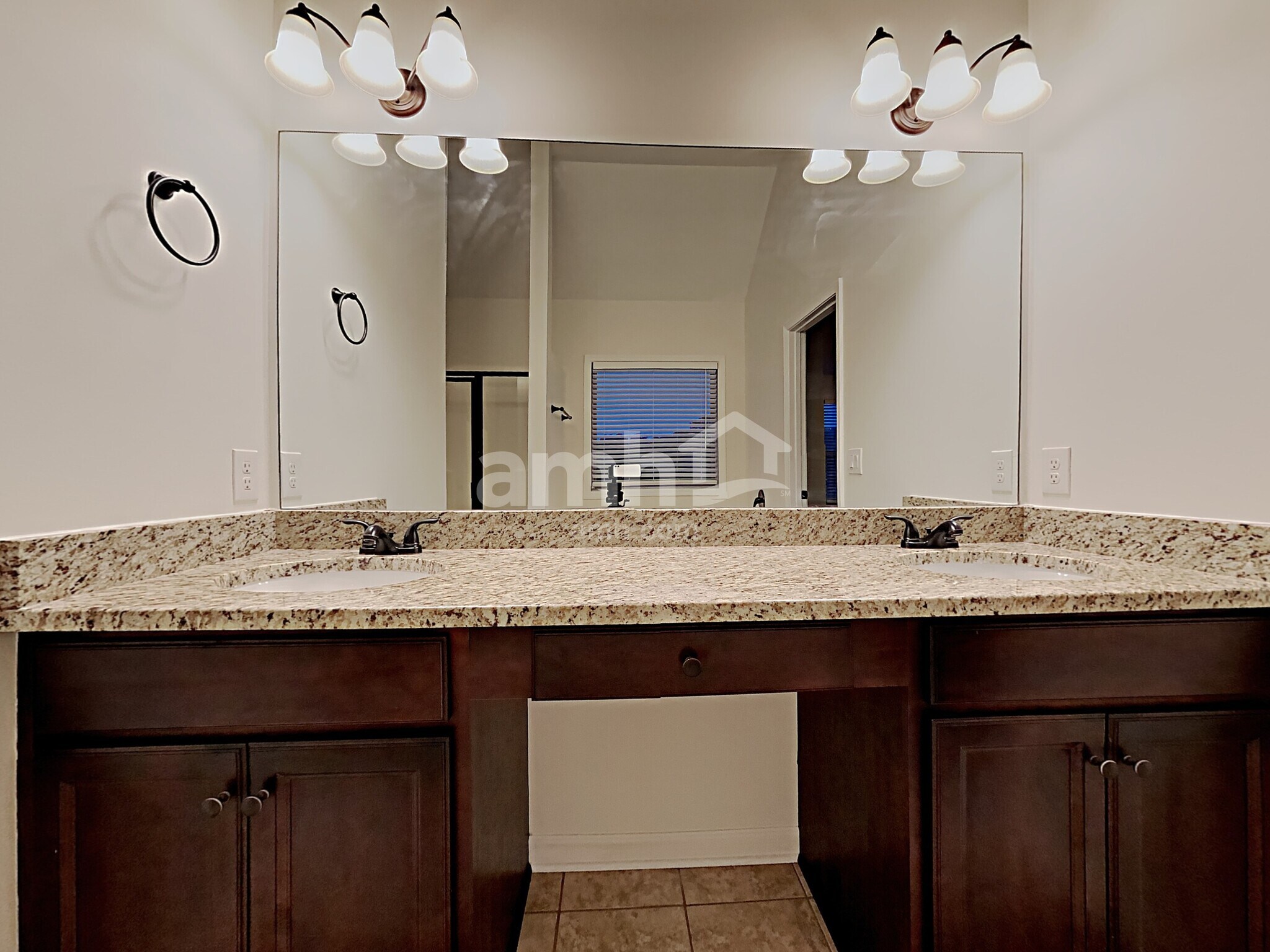 Building Photo - 1135 Blankets Creek Dr