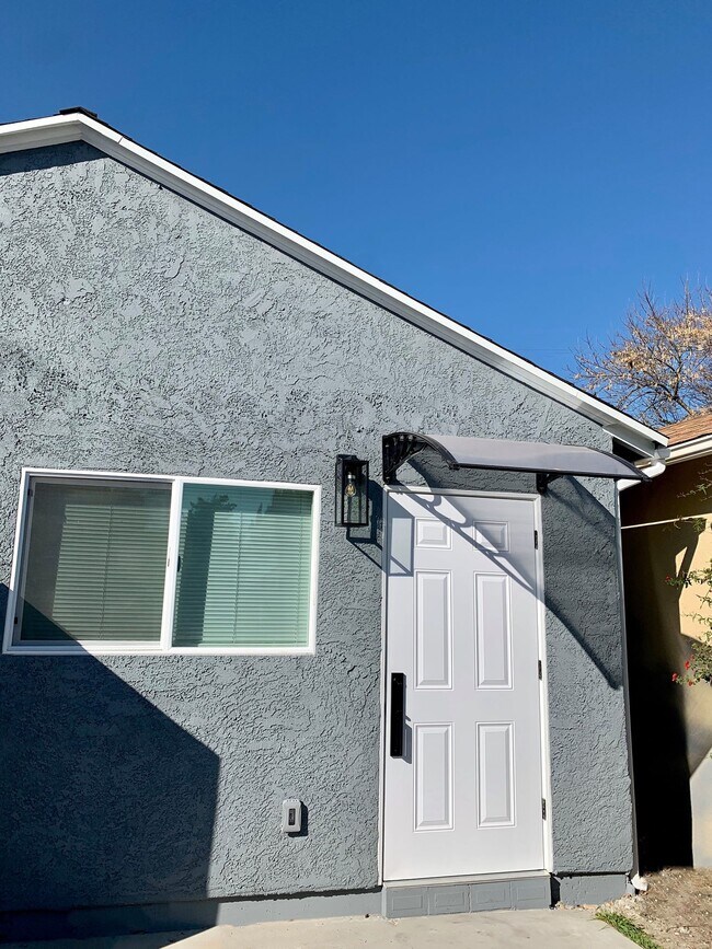 Building Photo - 20747 Stephanie Dr