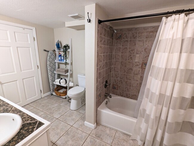 Full Bathroom 2 & Laundry - 754 Albion St