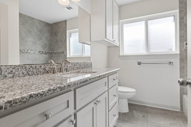 Building Photo - 6022 Beaudry Dr