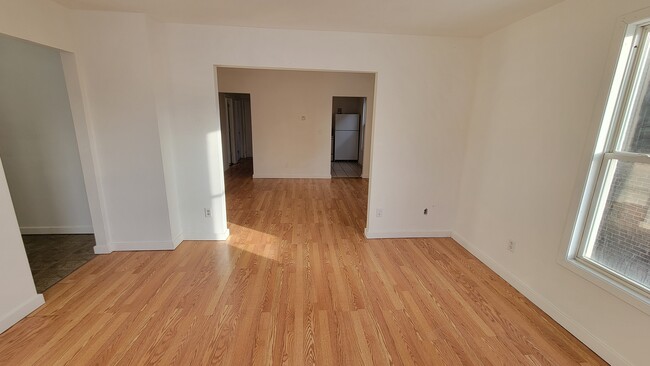 Primary Photo - Chisholm Duplex