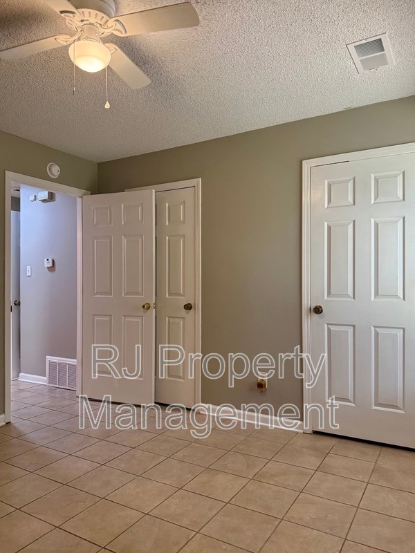 Building Photo - 4521 Stony Point Dr