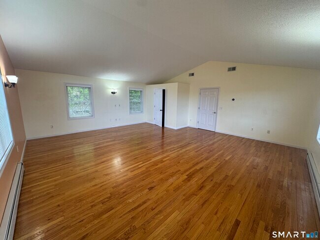 Building Photo - 32 Tyler Hill Rd