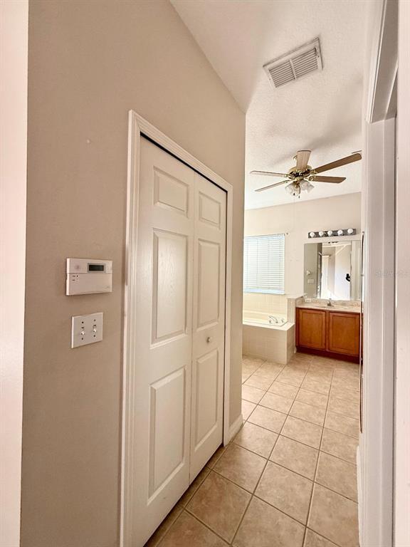 Building Photo - 209 Corvina Dr