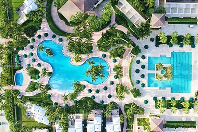 Building Photo - 711 Crandon Blvd