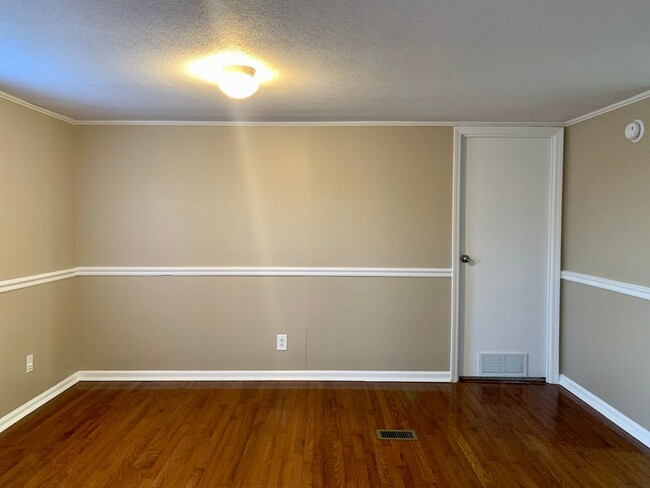 Building Photo - Renovated 3 Bedroom Home In Raleigh, Apply...