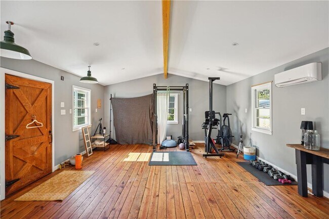 Building Photo - 783 Livingstone Pl