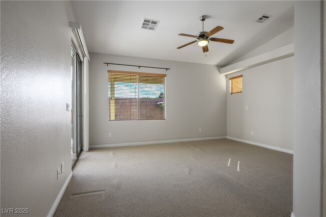 Building Photo - 8133 Chestnut Hollow Ave