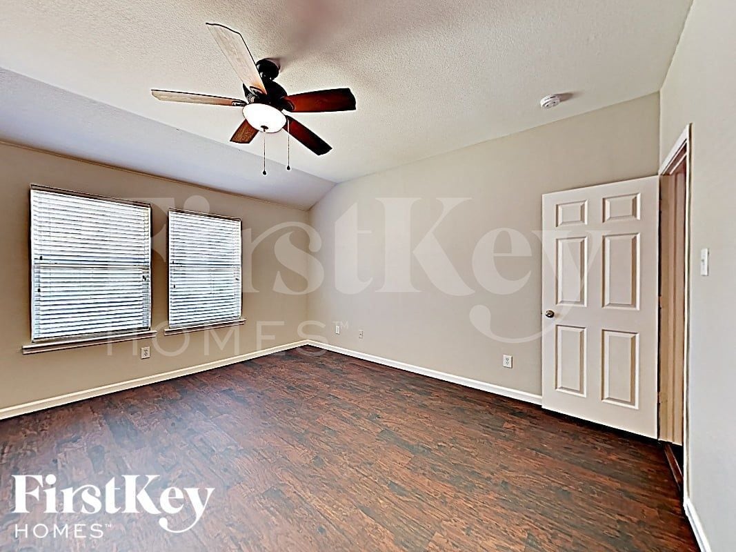 Building Photo - 724 Bamboo Dr