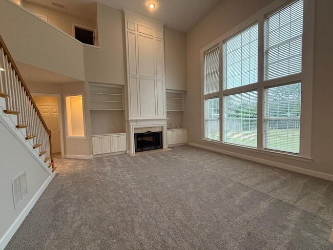 Building Photo - Charming Cul-de-Sac Living in the Heart of Greer