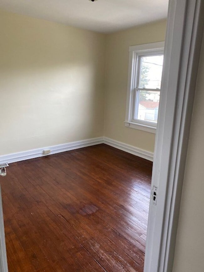 Building Photo - 321 Carroll St