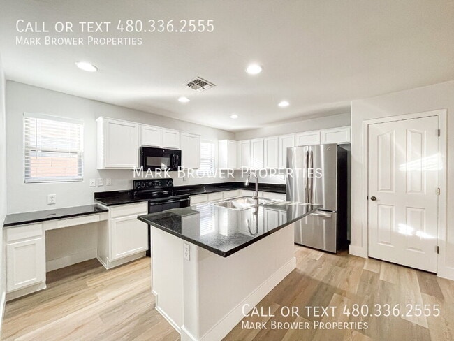 Building Photo - 971 W Desert Sky Dr