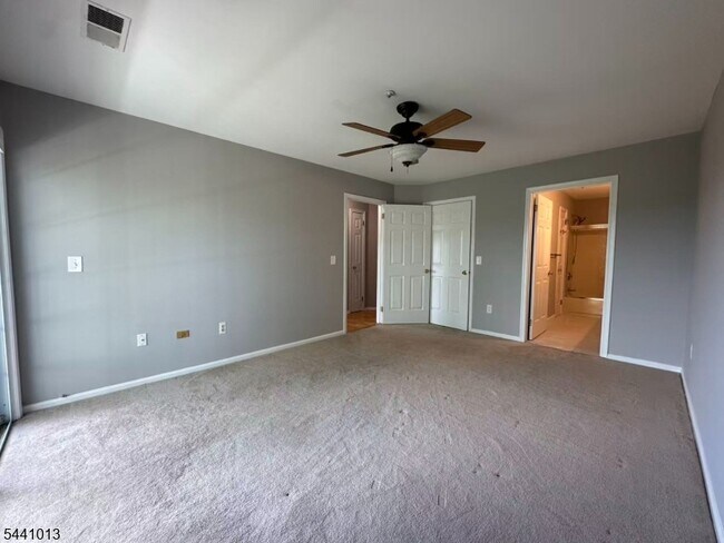 Building Photo - 168 Potomac Dr